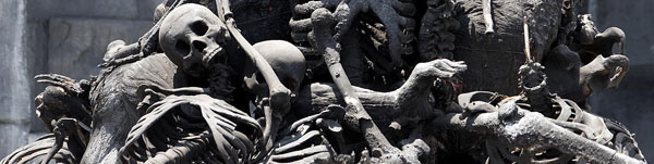 Skeletdynge Skeletdynge - placeret i public domain af pdphoto.org