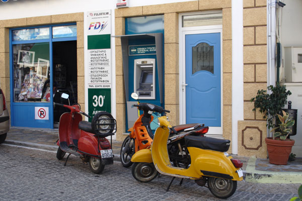 Pengeautomaten i Platanos