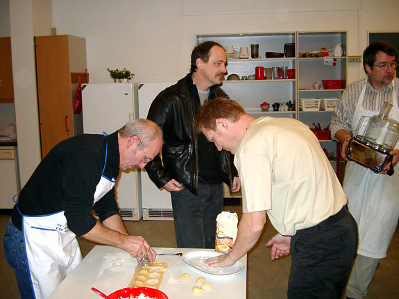 Skal vi ikke hellere ringe efter pizza?