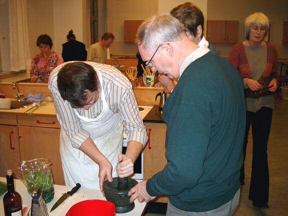 Nej, den er ikke d&oslash;d endnu!