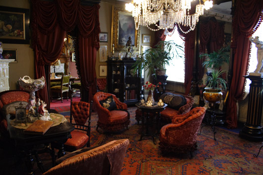 The Victorian Home's salon