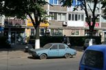 Parkeret bilvrag i Bukarest
