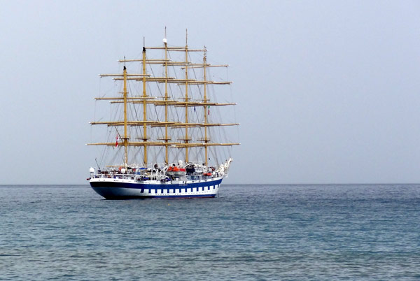 Femmastet krydstogtskib