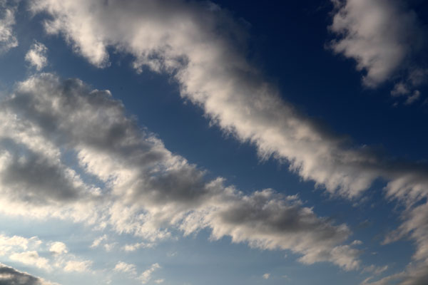 Belyste skyer p� Sicilien