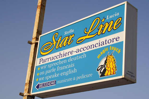 Skilt ved havnen i Ischia Porto