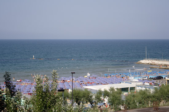 Udsigt over stranden i Pesaro