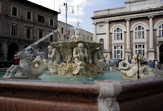 Fountain in Piazza del Popolo.