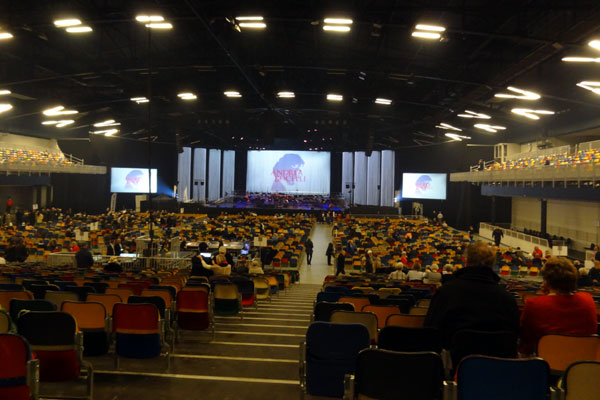 Forum f�r koncerten med Bocelli