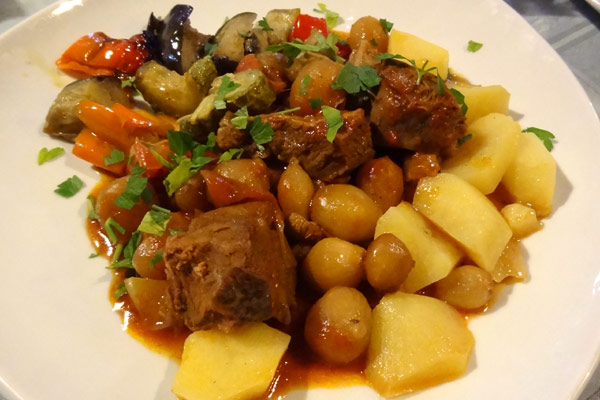 Beef stifado