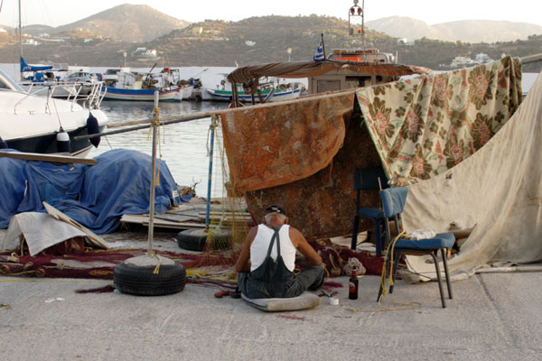 Fisker i Panteli renser net