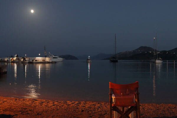 Fuldm�ne over Panteli Bay