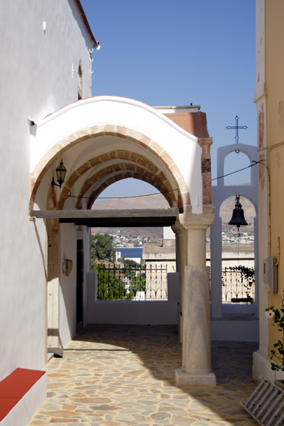 House with a view in Platanos