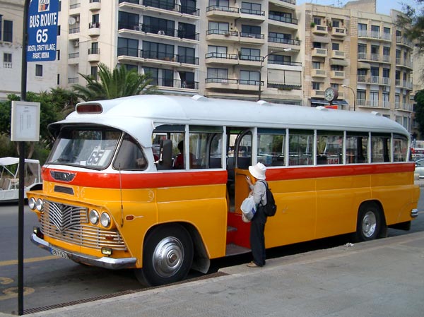 Bus p&aring; Malta