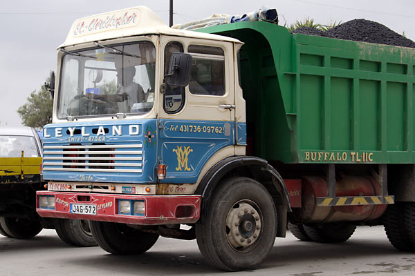 Gammel Leyland lastbil p&aring; Malta