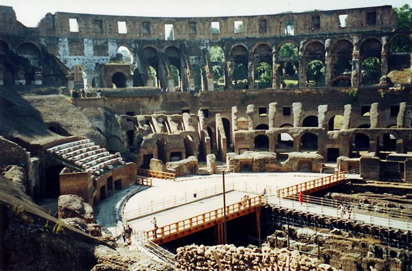 Inde i Colosseum