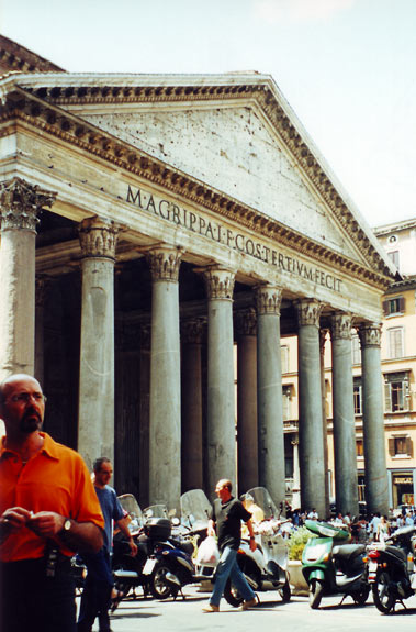 Pantheons facade