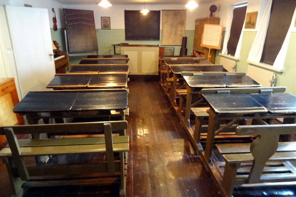 Gammel skolestue p&aring; S&aelig;by Museum