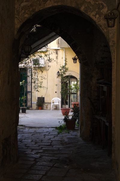 Port til bagg&aring;rd i Ortigia