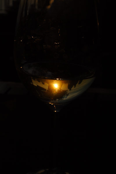 Solnedgang spejlet i glas