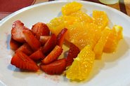 Jordb&aelig;r og appelsindessert