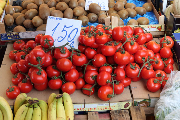 Tomater p� markedet