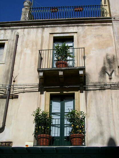 House in Taormina with lemon trees on the balcony