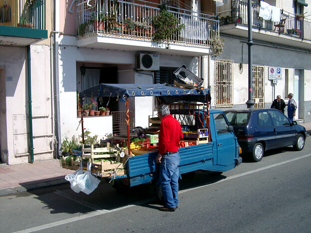 Greengrocer in Giardini Naxos