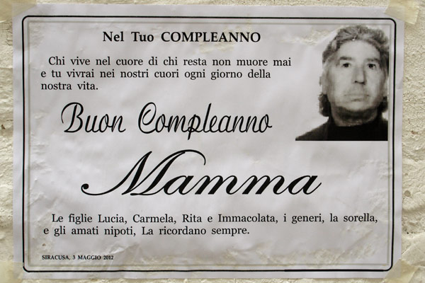 Siciliansk mindeplakat for familiemedlem