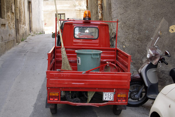 Gadefejerbil i Siracusa
