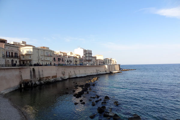 Lungomare Ortigia mod fastlandet