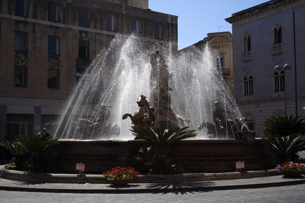Springvandet p&aring; Piazza Archimede
