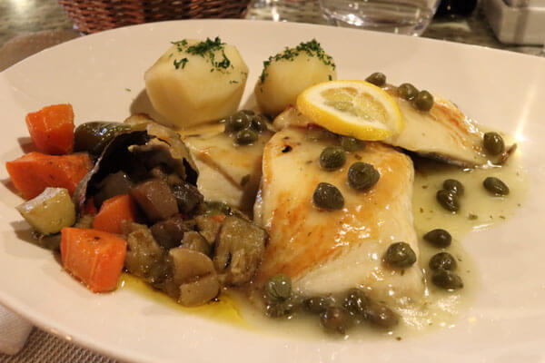 Fisk i myntesauce med kapers
