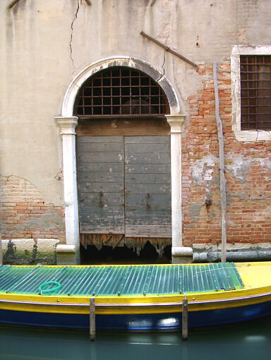 Faldef&aelig;rdigt hus i San Polo, Venedig