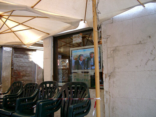 Fodboldlandskamp p&aring; storsk&aelig;rm i Venedig